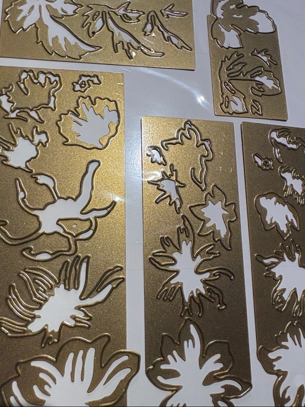 Floral Metal Cutting Dies Set in Gold Tone - Picture 3 of 7